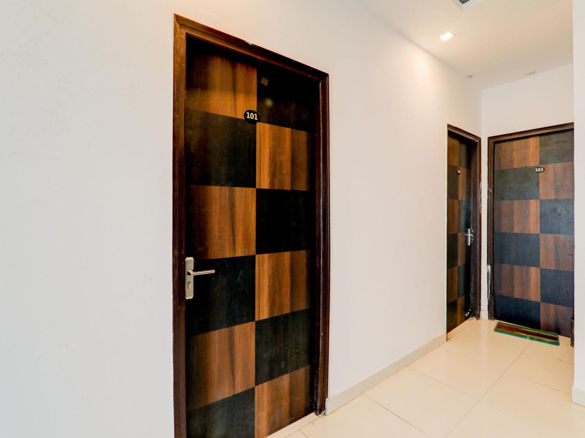 Super Collection O Kiara Guest House Лакхнау Экстерьер фото