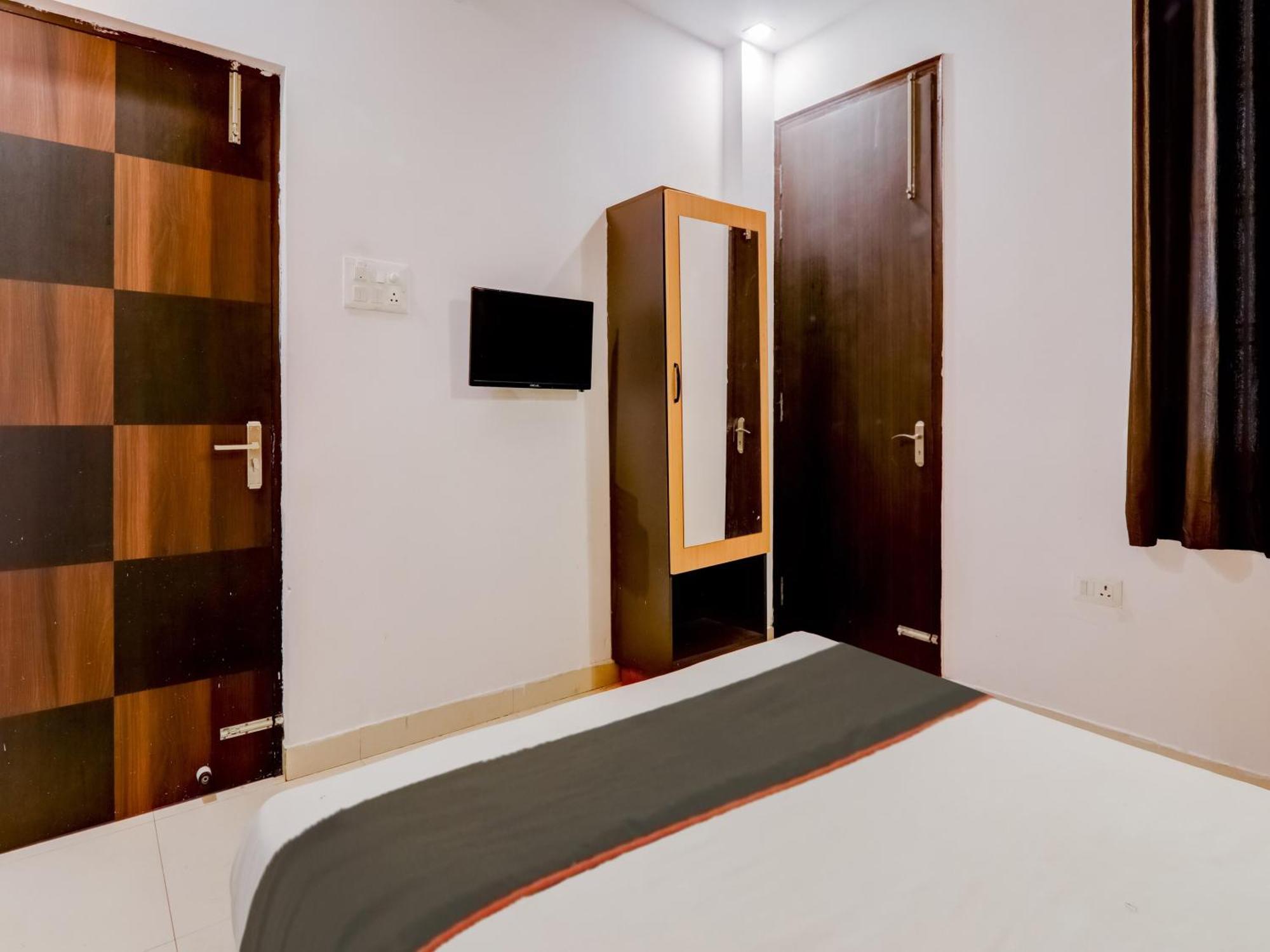 Super Collection O Kiara Guest House Лакхнау Экстерьер фото