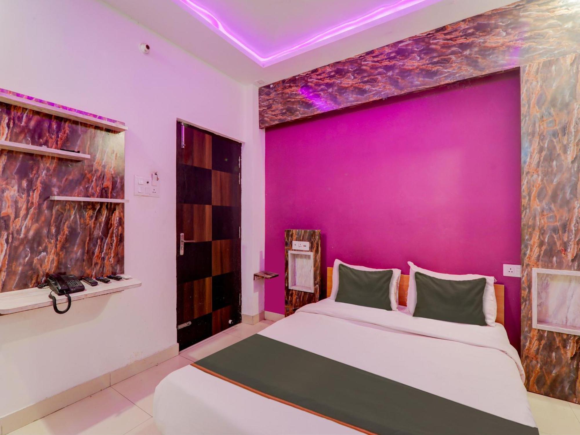 Super Collection O Kiara Guest House Лакхнау Экстерьер фото